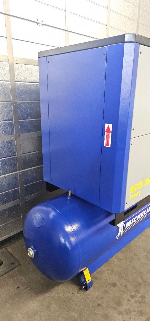 Michelin RSXD 30/500 30 PK Schroefcompressor met droger, Ophalen, 800 liter/min of meer, Zo goed als nieuw, Geluidgedempt