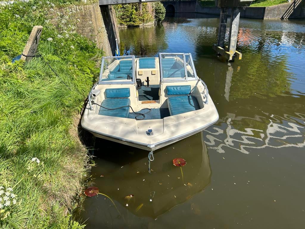 Glastron Bowrider Speedboot, Ophalen, Gebruikt, Binnenboordmotor, 120 tot 200 pk