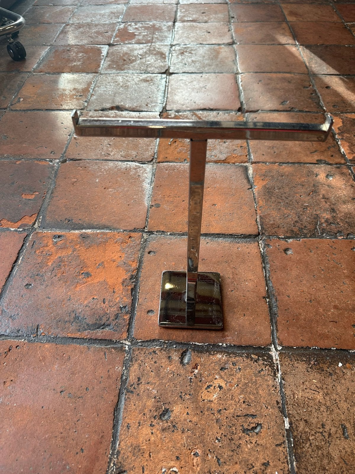 Verchroomde T-bar display standaard, Ophalen of Verzenden, Gebruikt