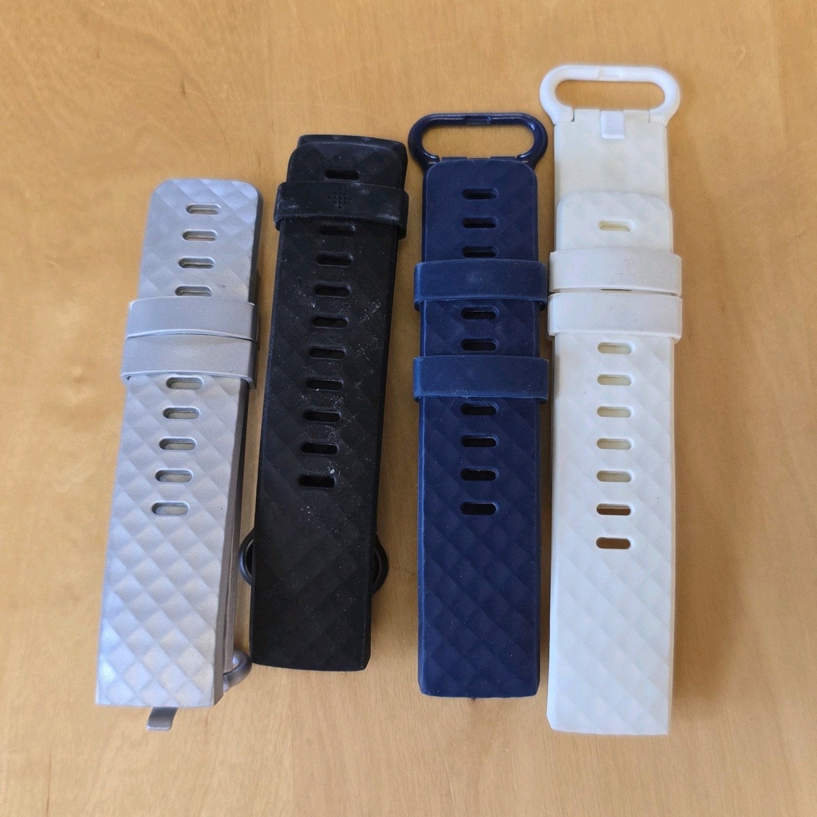 Fitbit Charge 3 / Charge 4 bandjes - vier stuks, Ophalen of Verzenden, Zo goed als nieuw, Android, Fitbit