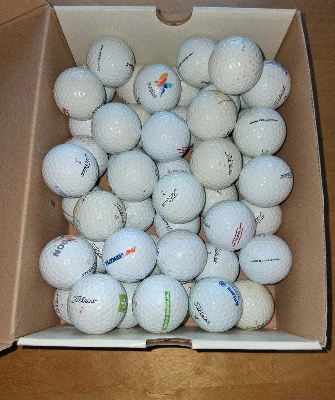 50 Titleist mix golfballen, Sport en Fitness, Golf, Ophalen of Verzenden, Zo goed als nieuw, Bal(len)