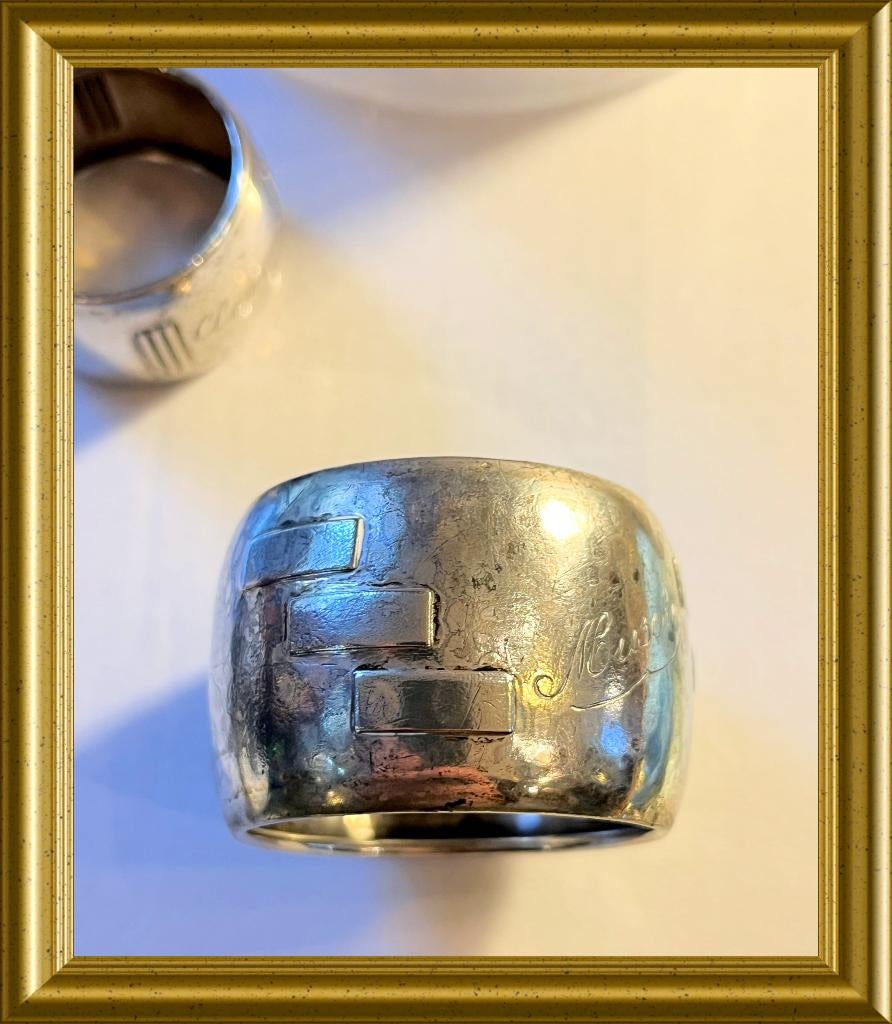 Zilveren servetring, gegraveerd, Antiek en Kunst, Ophalen of Verzenden, Zilver