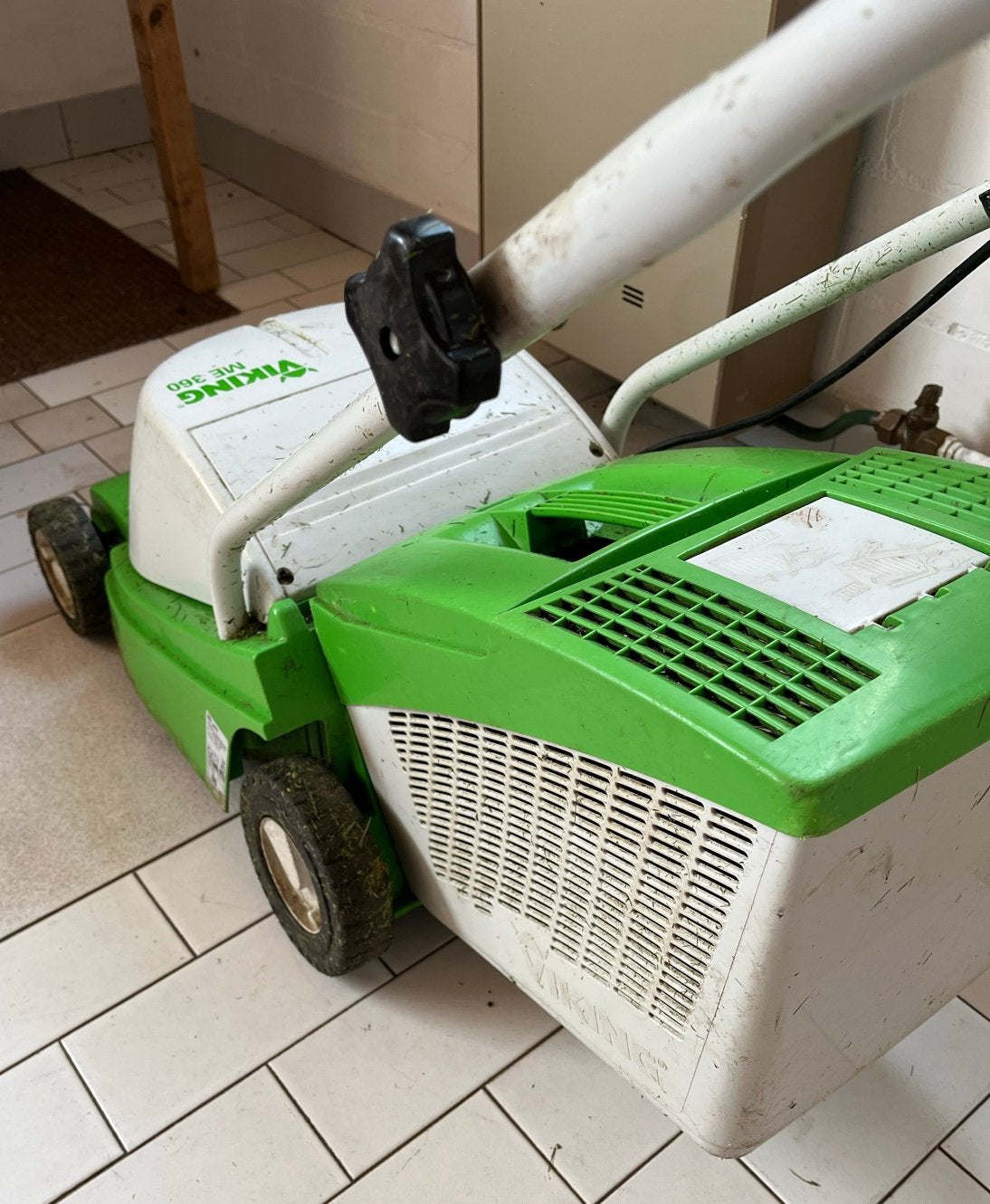 Viking ME 360 Elektrische Grasmaaier - 1100W, Ophalen, Cirkelmaaier, Gebruikt, Elektrische grasmaaier