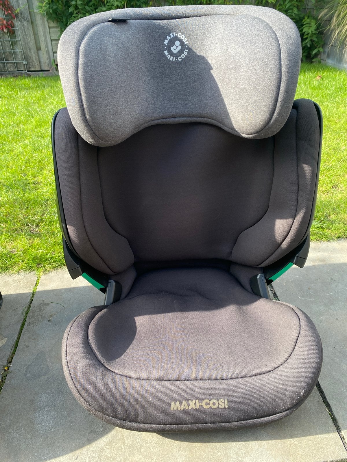 Maxi Cosi i-Size autostoel (2 stuks beschikbaar), Kinderen en Baby's, Ophalen, Gebruikt, 15 t/m 36 kg, Zijbescherming