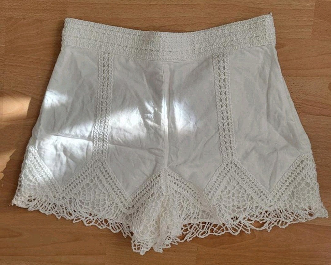 Zara korte broek shortje in maat 36, Kleding | Dames, Broeken en Pantalons, Overige kleuren, Kort, Ophalen of Verzenden, Zo goed als nieuw