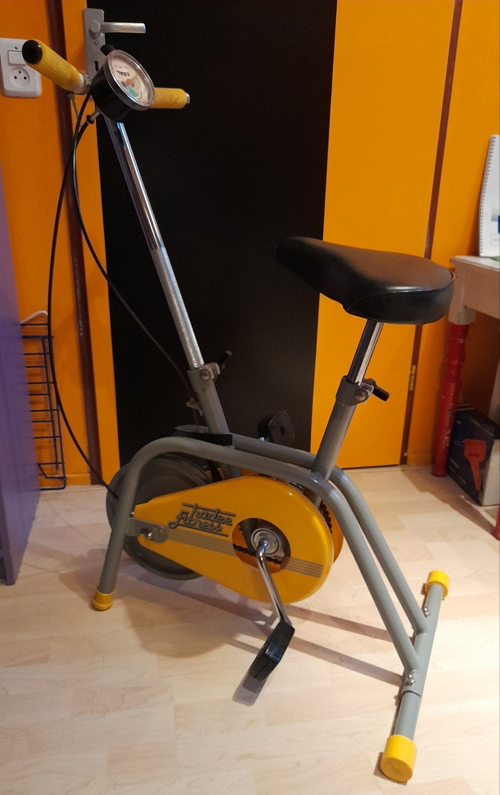 Home trainerfiets: Gratis., Sport en Fitness, Ophalen, Gebruikt, Hometrainer
