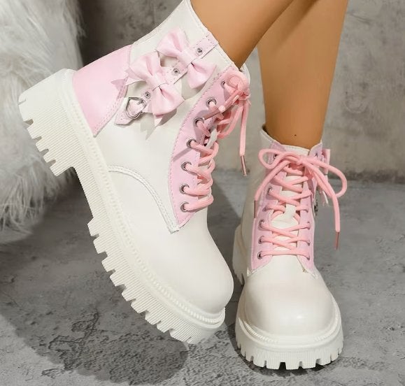 Luxe punk laarzen wit met roze strikjes - Dikke hakken