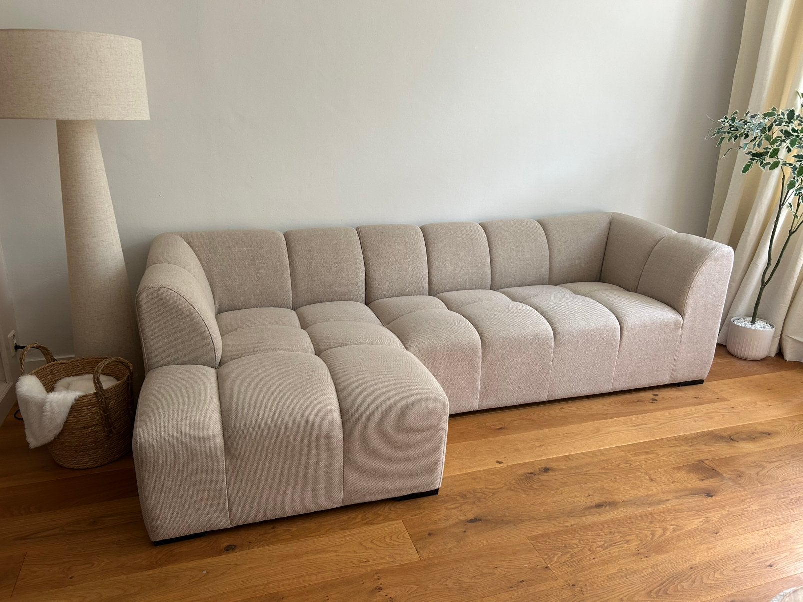 Bank ALLESE van Jysk chaise longue beige stof, Ophalen, Zo goed als nieuw, Stof
