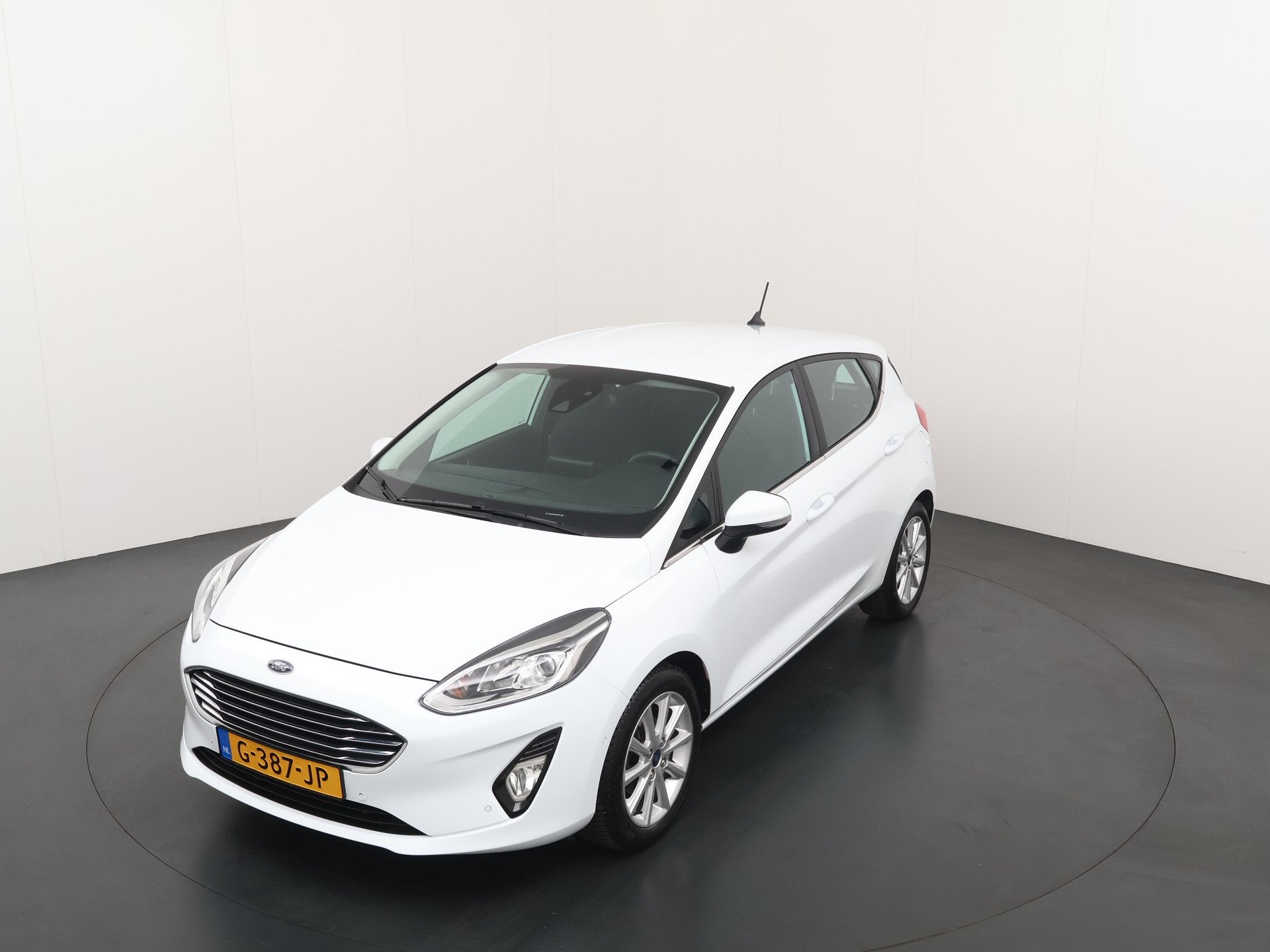 Ford Fiesta EcoBoost 100pk Titanium | Verwarmde voorruit | C, Voorwielaandrijving, Euro 6, 580 kg, 1064 kg