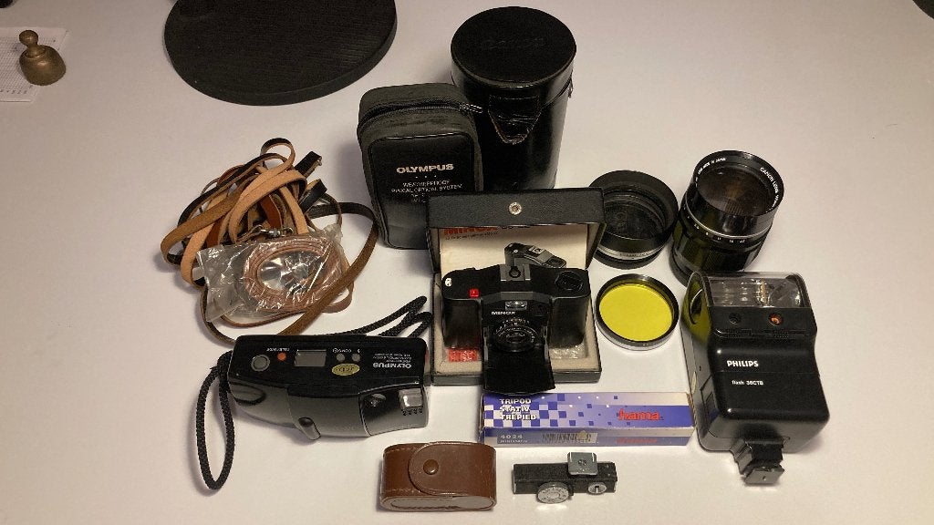 Fotocamera's: Olympus en Minox, telelens Canon , flitser, Ophalen of Verzenden, Gebruikt, Compact, Overige Merken