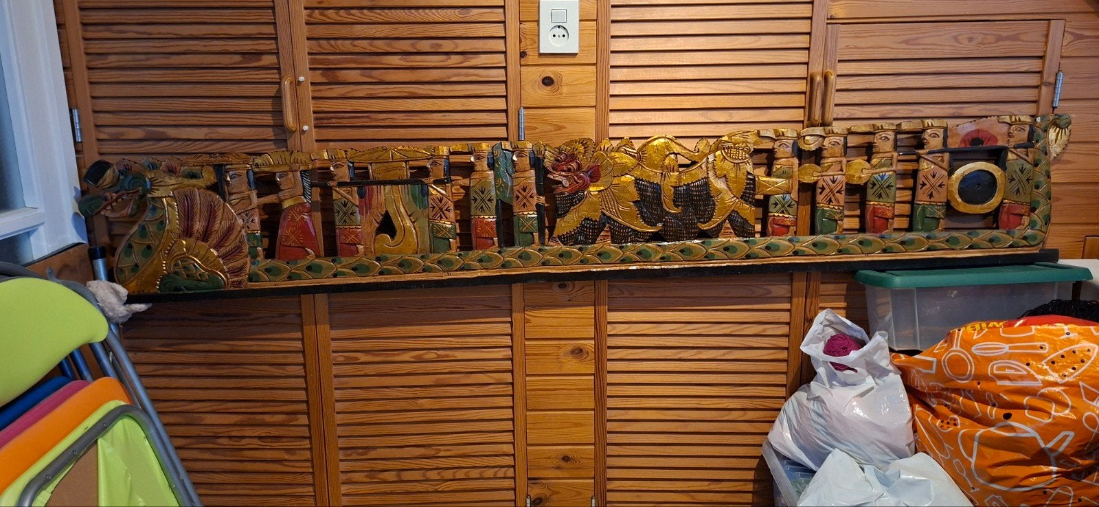 Indonesisch wandpaneel houtsnijwerk drakenboot uit Bali
L196, Ophalen, Groep mensen, Handgemaakt, Wanddecoratie