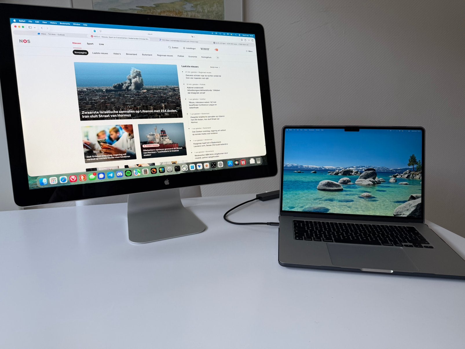 Apple Cinema LED 24” display, Ophalen, USB-C, Full HD, Zo goed als nieuw