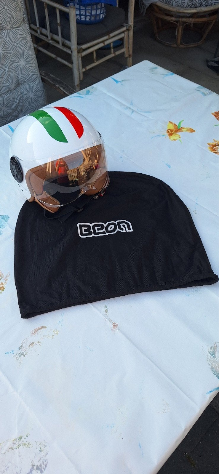 Beon Brommer of scooterhelm met italiaans motief, Fietsen en Brommers, Ophalen of Verzenden, Gebruikt, Small, BEON