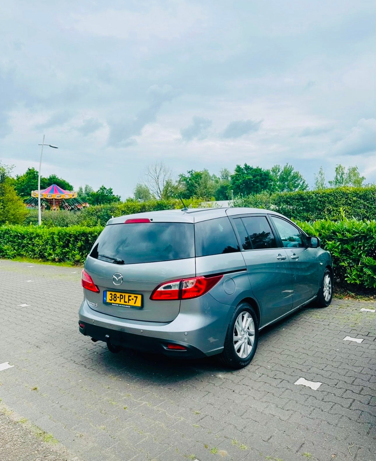 Mazda 5 2.0 110KW 2011 Grijs, Auto's, Mazda, 4 cilinders, 7 stoelen, Handgeschakeld, 149 pk