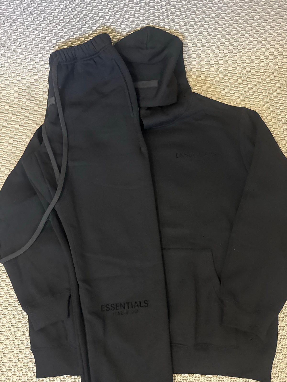 Essentials Fear of God Trainingspak Zwart Maat M, Ophalen of Verzenden, Zo goed als nieuw, Maat 48/50 (M)
