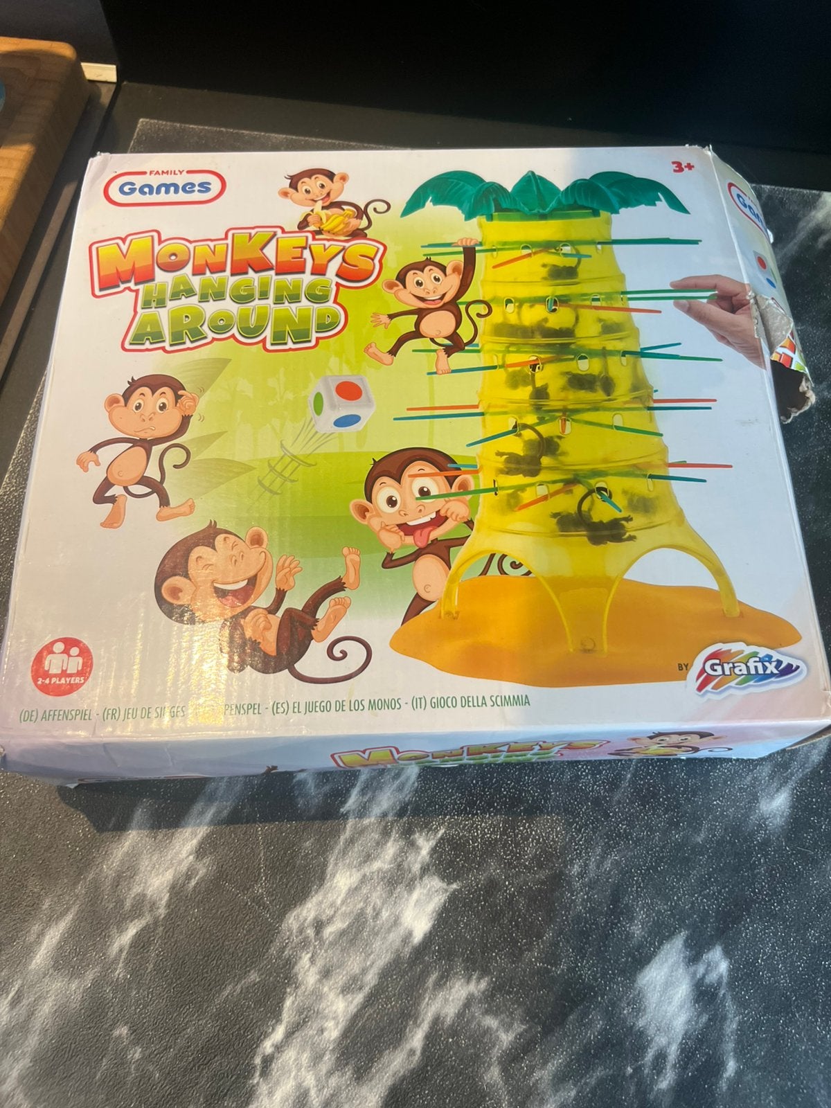 Monkeys hanging arouns, Ophalen of Verzenden, Zo goed als nieuw