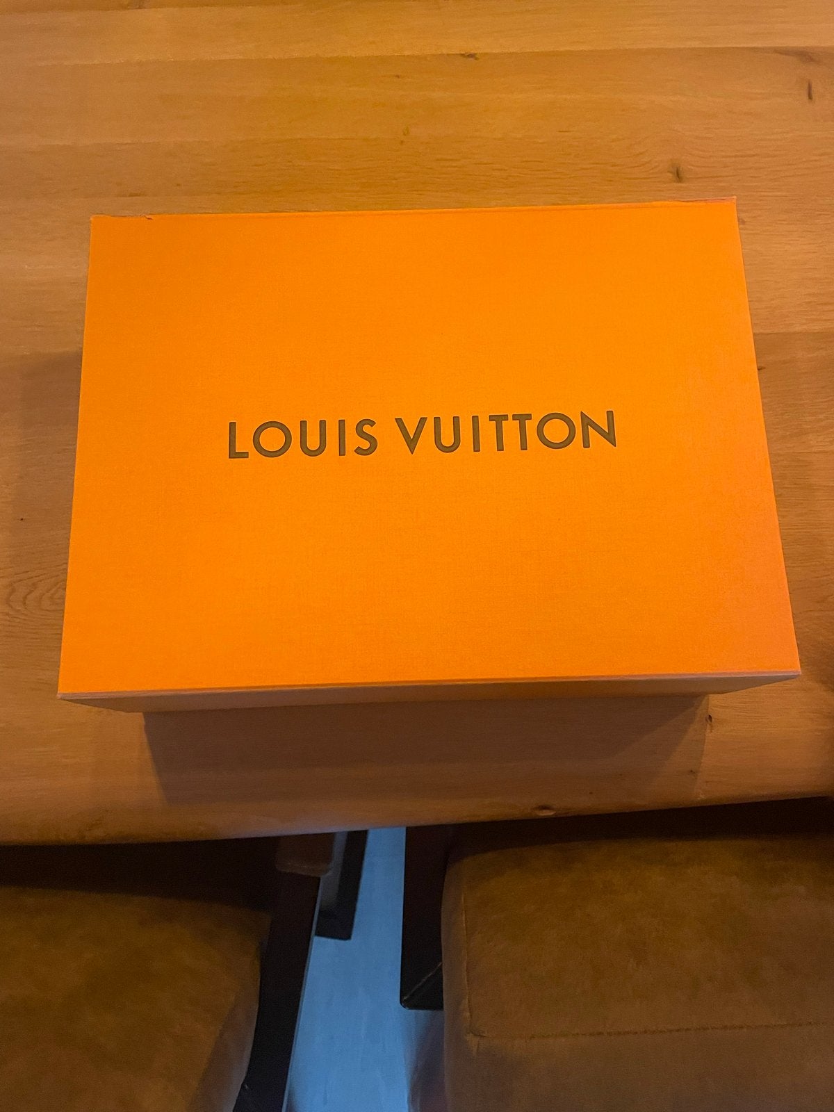Louis Vuitton schoenendoos met magnetische sluiting, Ophalen of Verzenden, Gebruikt