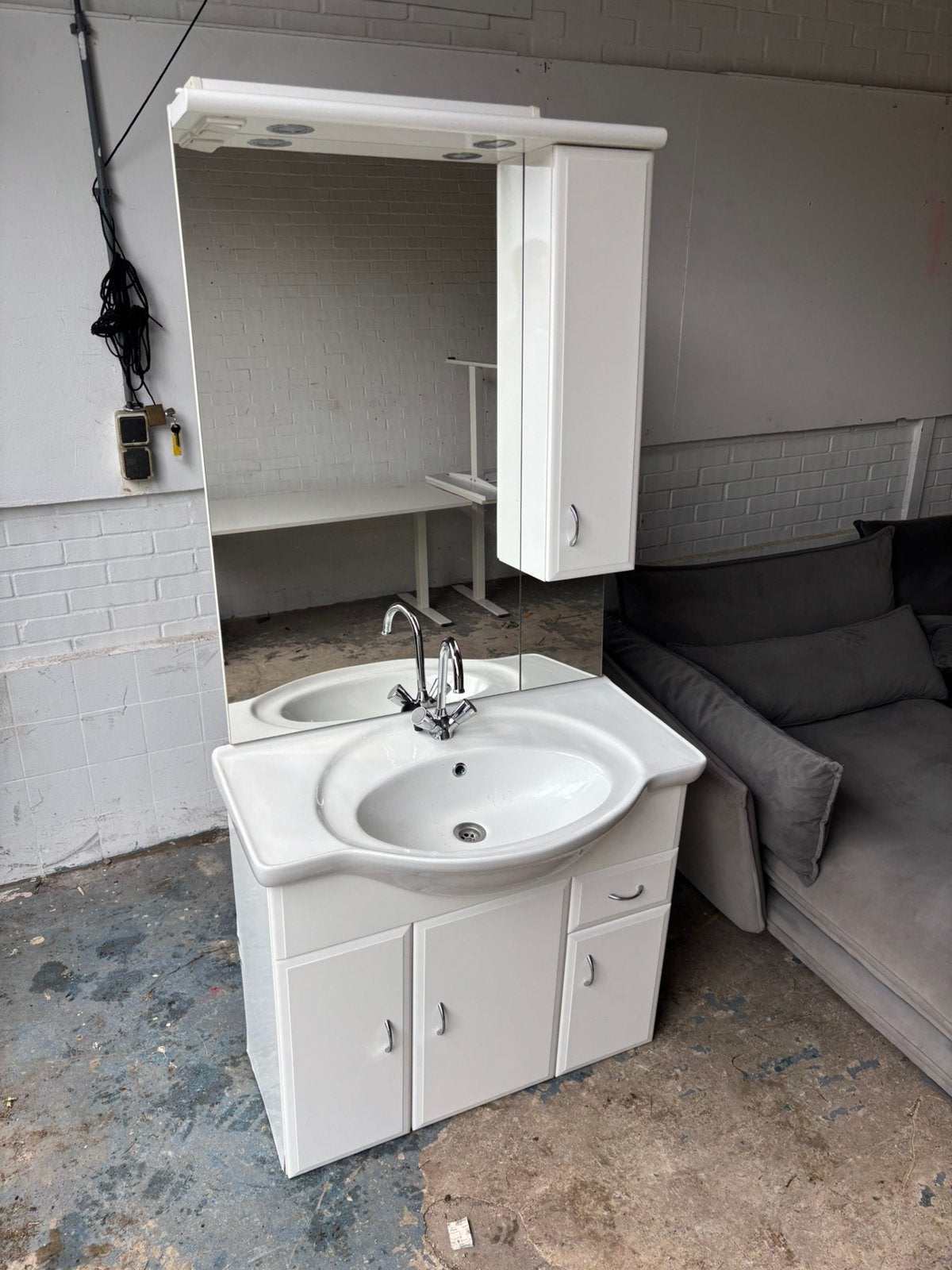 Badkamermeubel met spiegelkast - 50x85x75H(180), Ophalen, 1025xe, 50 tot 100 cm, Zo goed als nieuw