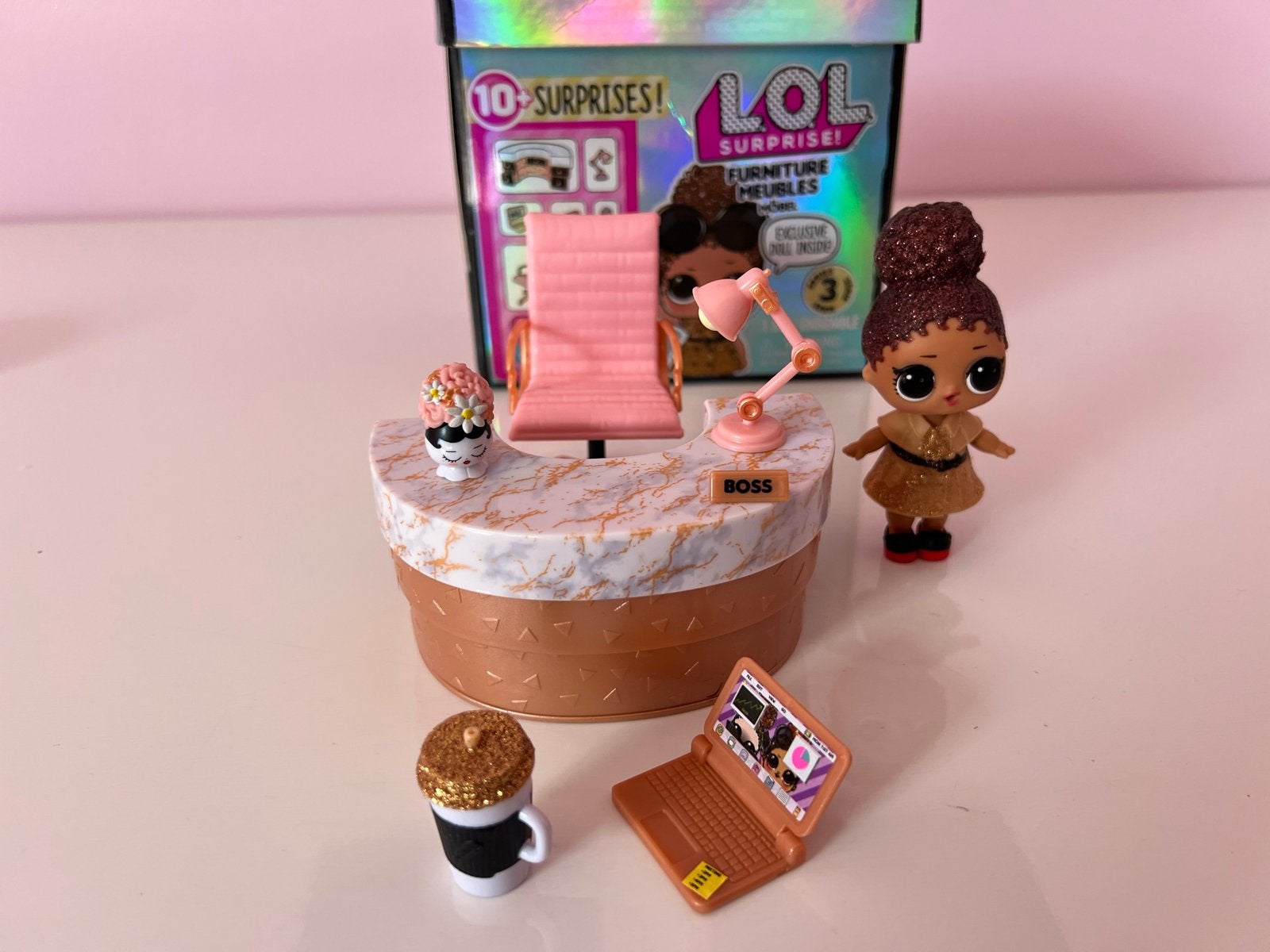 L.O.L. Surprise! Meubels met Boss Queen en bureau, Ophalen of Verzenden, Zo goed als nieuw, Overige typen
