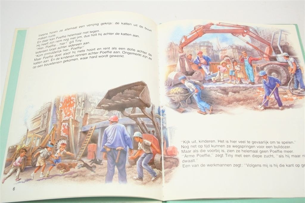 Tiny — Poeffie Gaat op Stap — Nostalgisch Prentenboek 1986, Ophalen of Verzenden, Gelezen