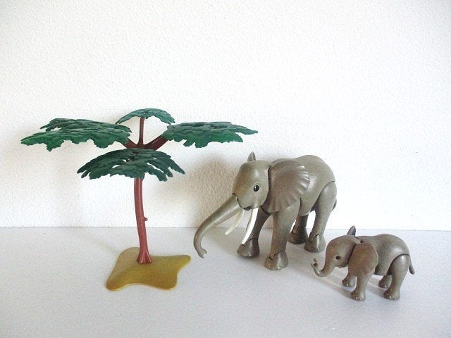 playmobil olifant met jong en acacia boom vintage, Ophalen of Verzenden, Gebruikt, Complete set, Overige typen