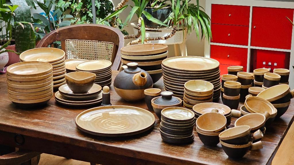 Vintage servies Cor van Tricht, Driehoek huizen, Drenthe, Ophalen, Gebruikt, Overige stijlen, Aardewerk