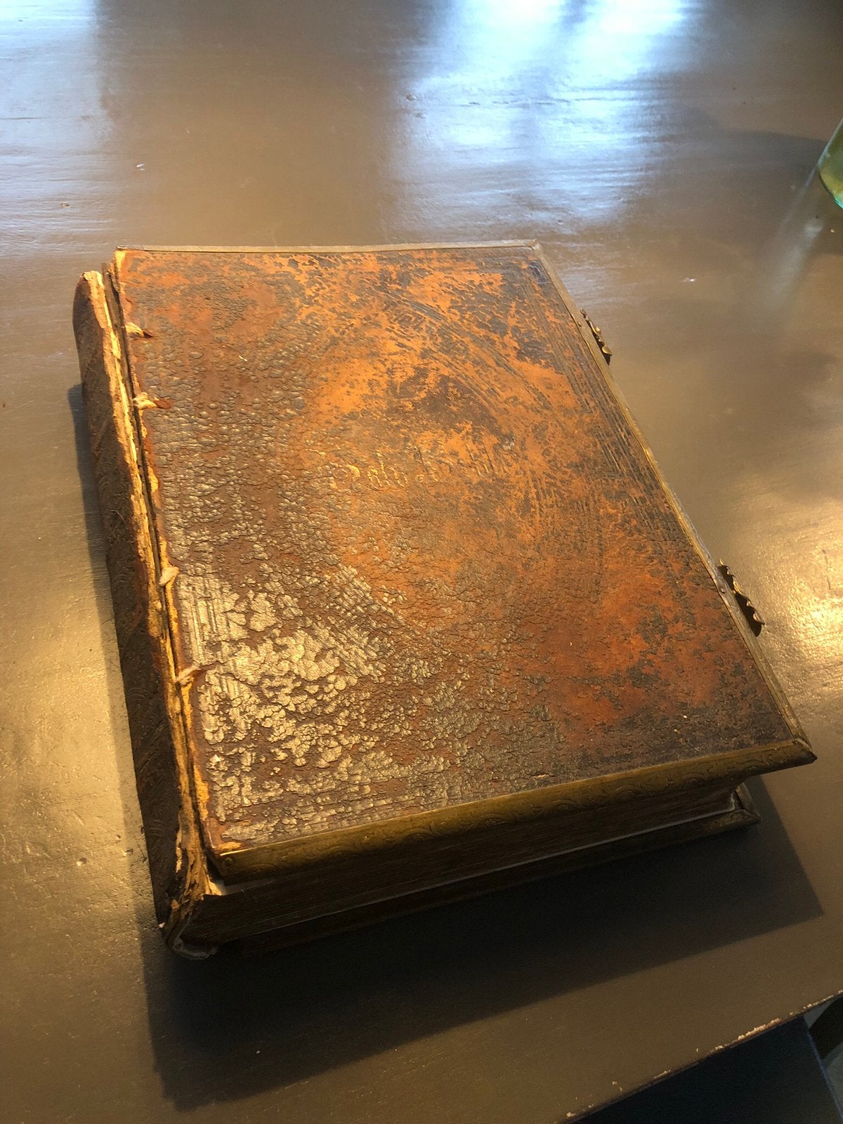 Antieke familie bijbel, Antiek en Kunst, Antiek | Boeken en Bijbels, Ophalen of Verzenden