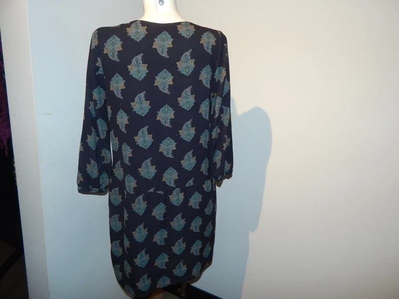 Essentiel Antwerp stylvolle jurk soort paisley print kleur M, Kleding | Dames, Maat 38/40 (M), Zo goed als nieuw, Essentiel Antwerp
