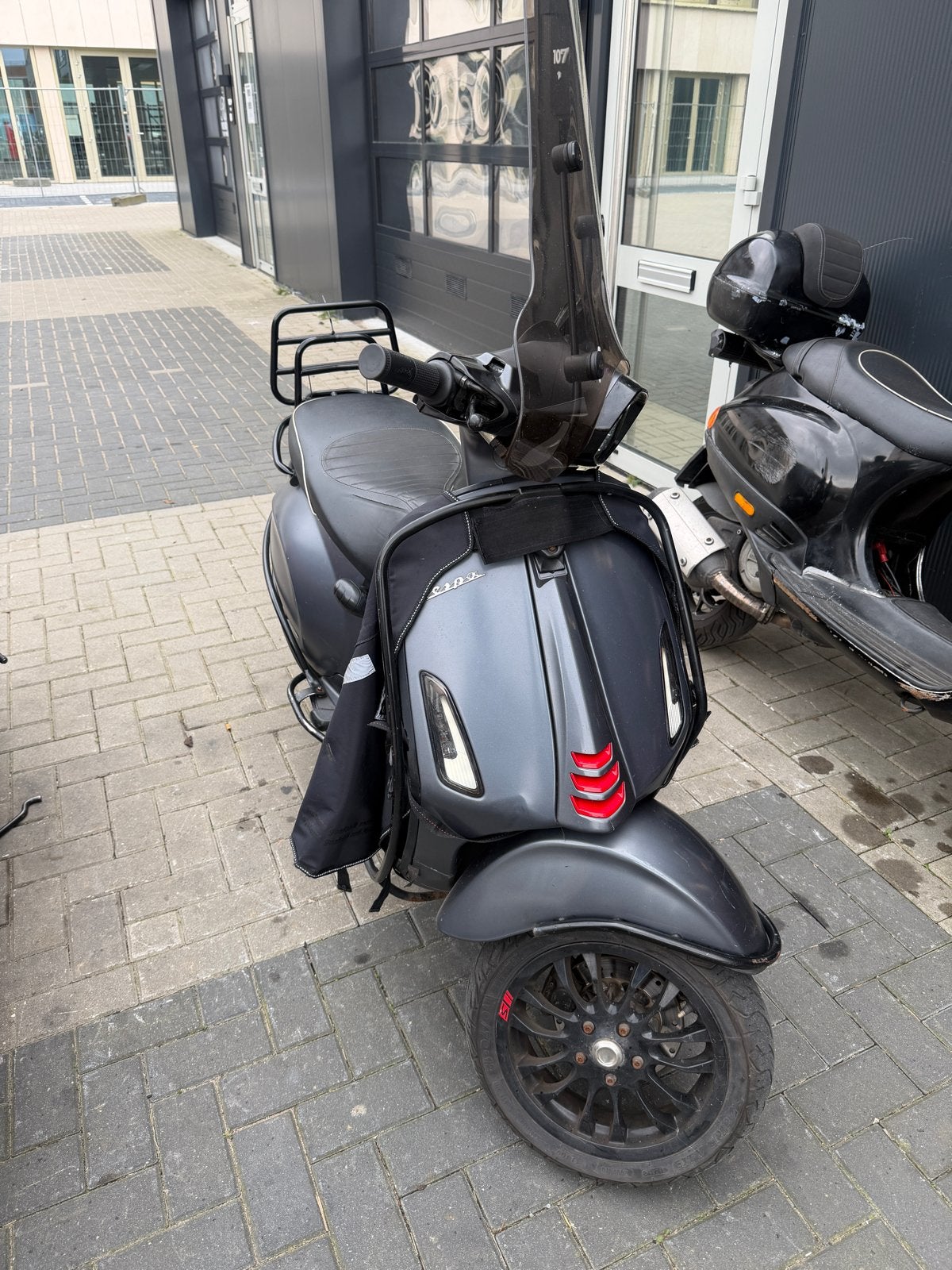 Vespa Sprint 80cc (optioneel 125cc), Fietsen en Brommers, Scooters | Vespa, Gebruikt, Overige modellen, Maximaal 45 km/u, Benzine