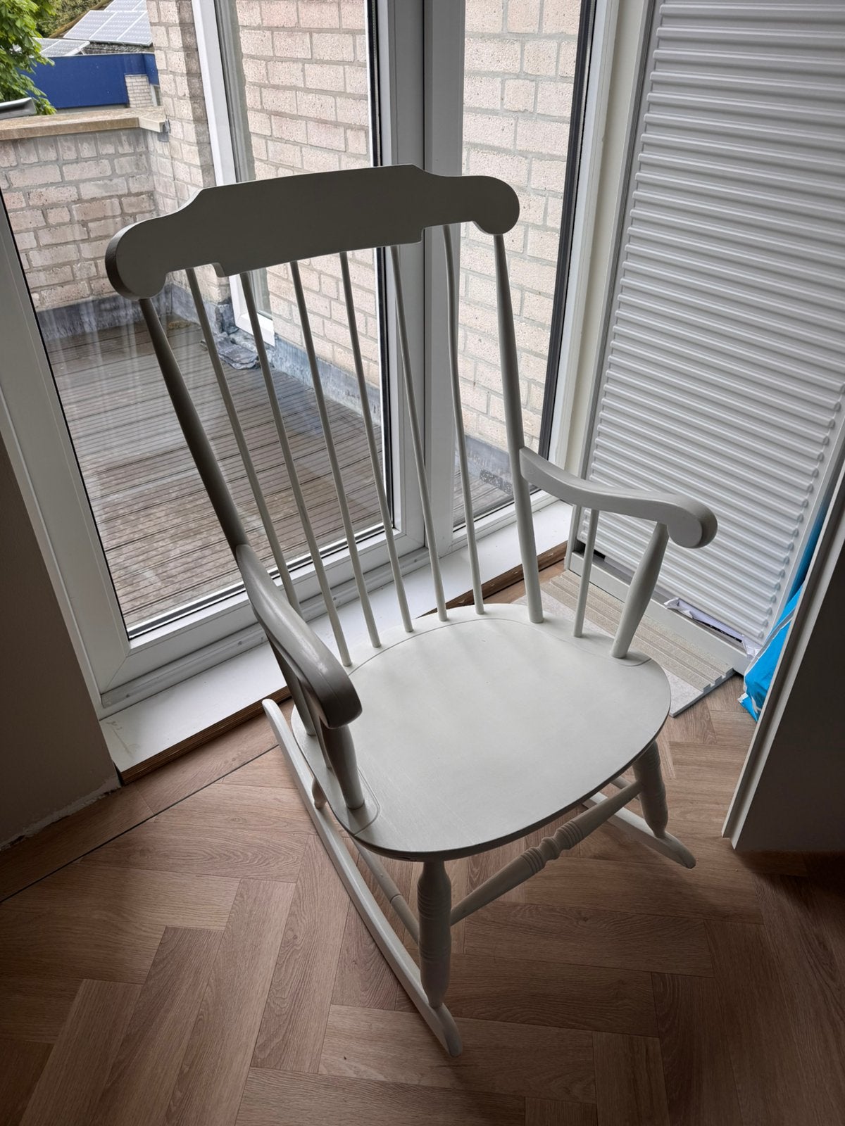 Schommelstoel authentiek opgeknapt, Huis en Inrichting, Stoelen, Ophalen, Gebruikt, Wit, Eén