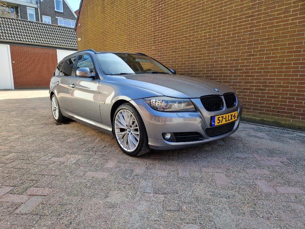 BMW 3-Serie 2.0 318i Touring Exe E91 2010 Space Grey 2eEig., Auto's, Zwart, Origineel Nederlands, Handgeschakeld, Particulier