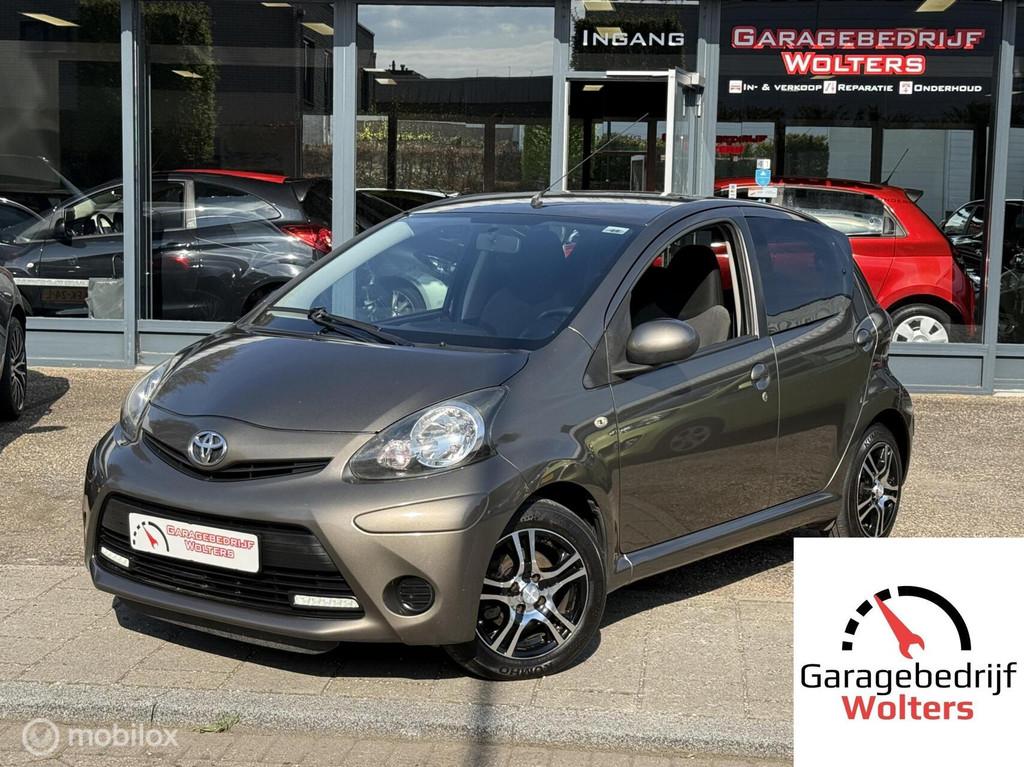 Toyota Aygo 1.0 VVT-i Aspiration, Voorwielaandrijving, Stof, Gebruikt, Zwart