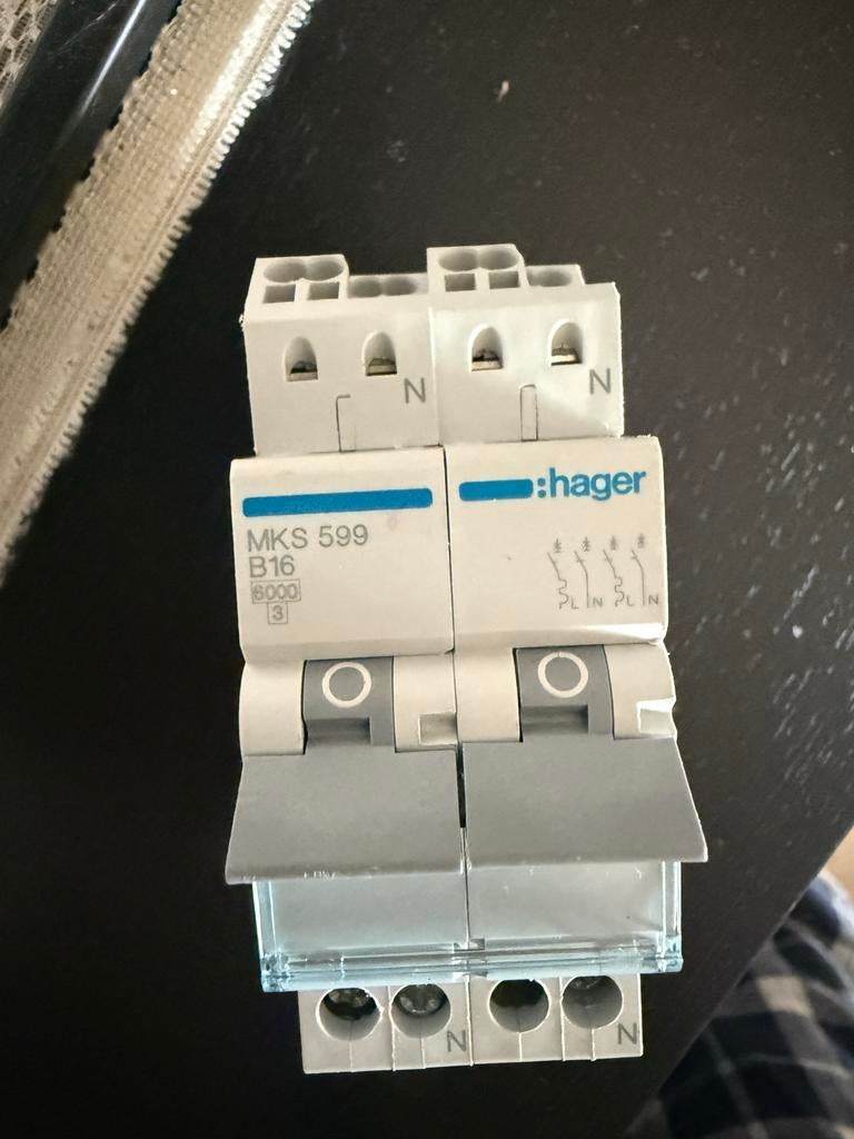 Hager fornuisgroep B16 2P+2N (MKS599), Ophalen of Verzenden, Zo goed als nieuw, Schakelaar