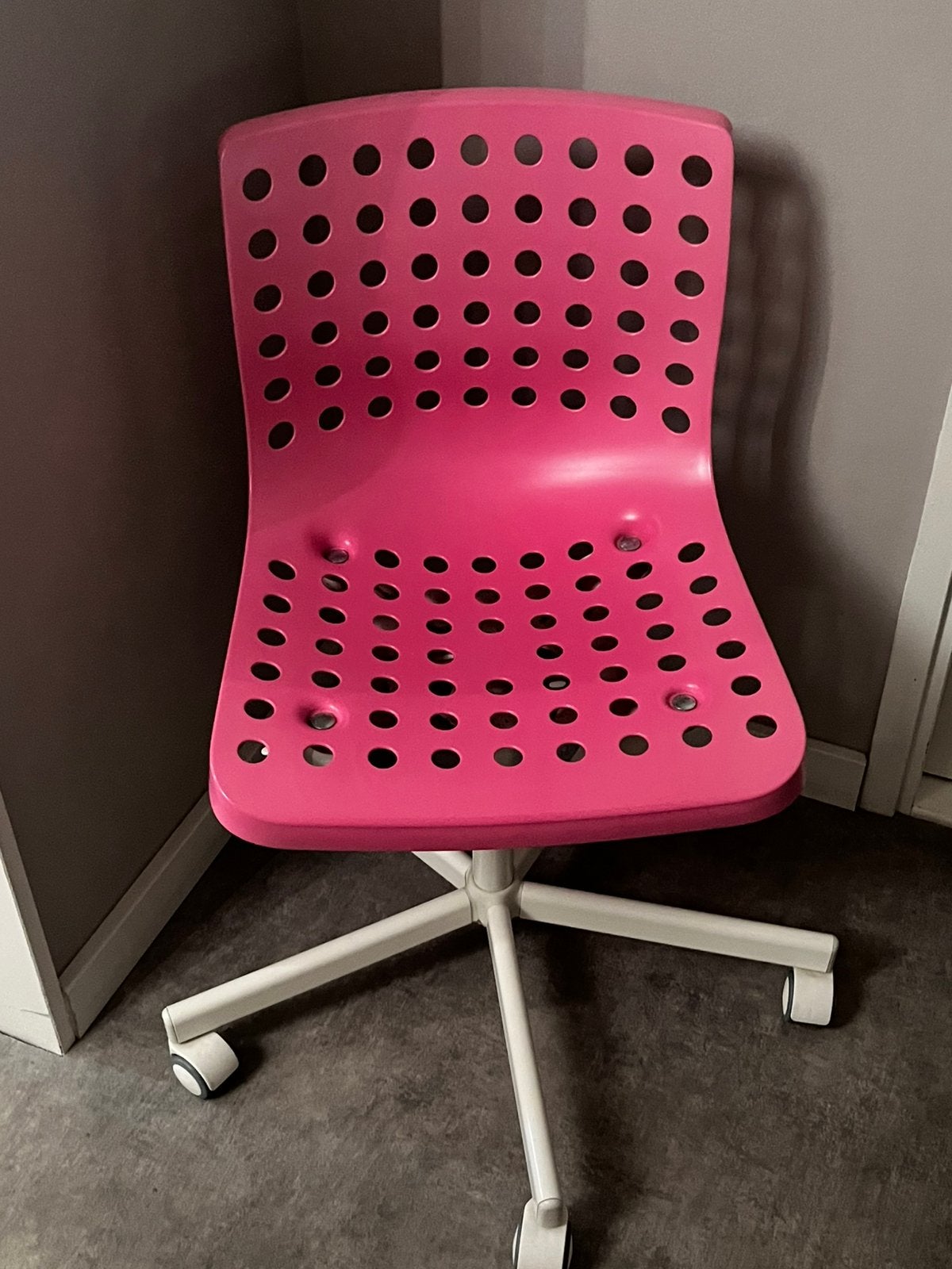 Roze bureaustoel, Ophalen, Zo goed als nieuw, Roze
