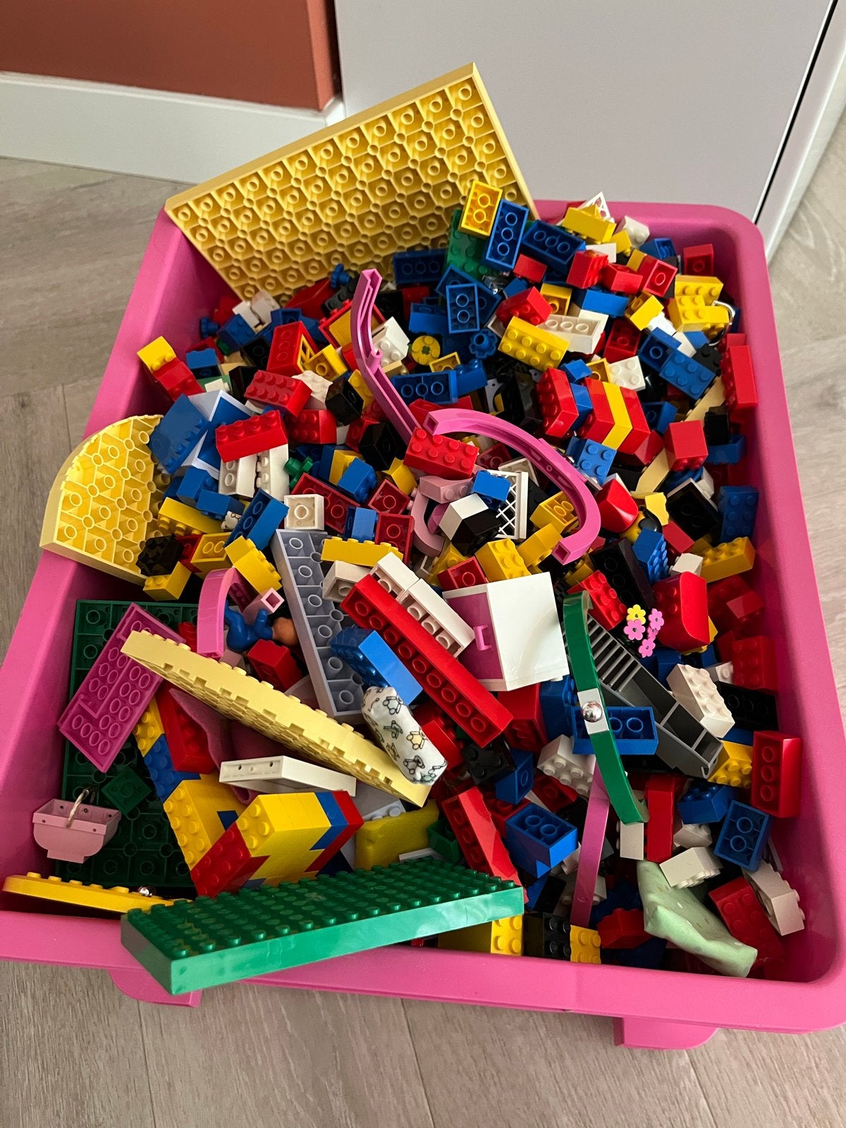 Grote bak met LEGO (6kg), Kinderen en Baby's, Speelgoed | Duplo en Lego, Ophalen, Gebruikt