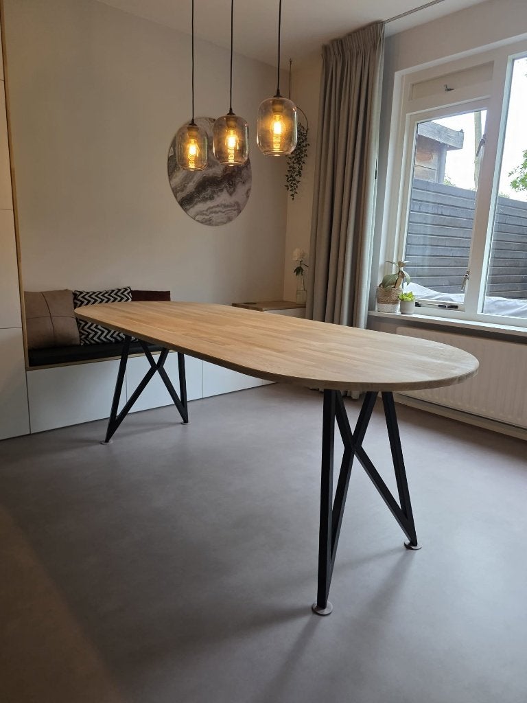 Eettafel eiken met zwart metalen onderstel, Ophalen, 200 cm of meer, 50 tot 100 cm, Zo goed als nieuw