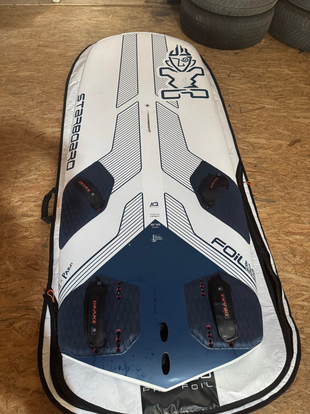 Starboard Foil Freeride 150 Carbon 2022 Surfboard +, Ophalen, Minder dan 250 cm, Zo goed als nieuw, Starboard