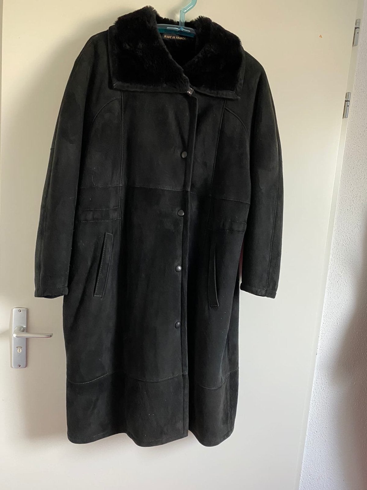 Lange zwarte lammy coat van Jacques Jekel, maat 52/54, Ophalen of Verzenden, Gedragen, Maat 46/48 (XL) of groter, Zwart