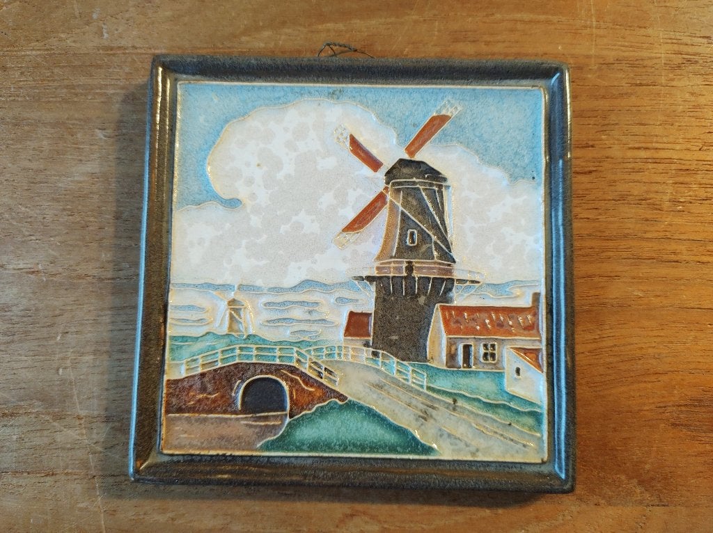 Porceleyne Fles Delft Cloisonné tegel molen met brug, Ophalen of Verzenden