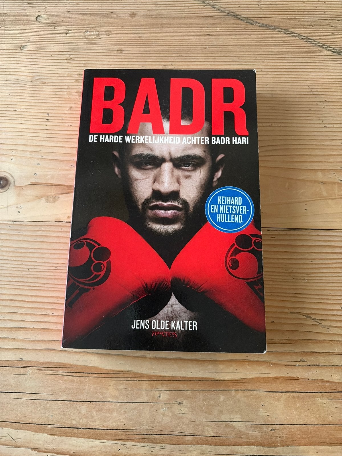 BADR: De harde werkelijkheid achter Badr Hari, Ophalen of Verzenden, Zo goed als nieuw, Sport