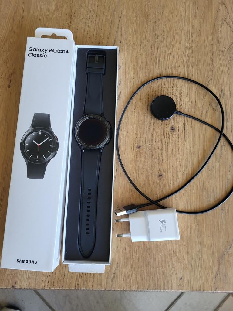 Samsung watch Galaxy 4, Sieraden, Tassen en Uiterlijk, Smartwatches, Ophalen of Verzenden, Gebruikt, Zwart, Android