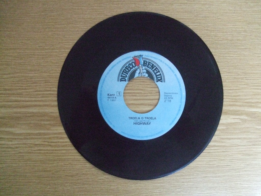 HIGHWAY    TROELA O TROELA / JE HOEFT NIET MOOI TE WEZEN, 7 inch, Ophalen of Verzenden, Zo goed als nieuw, Nederlandstalig