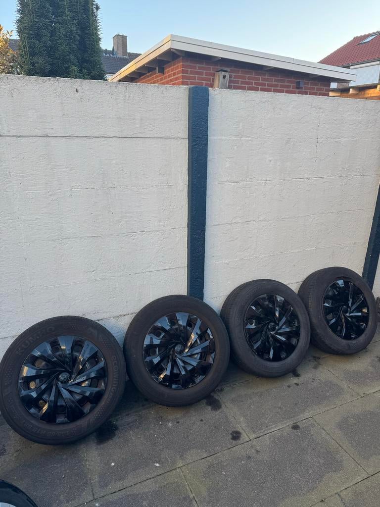 VW Stalen velgen met Kumho banden, Ophalen