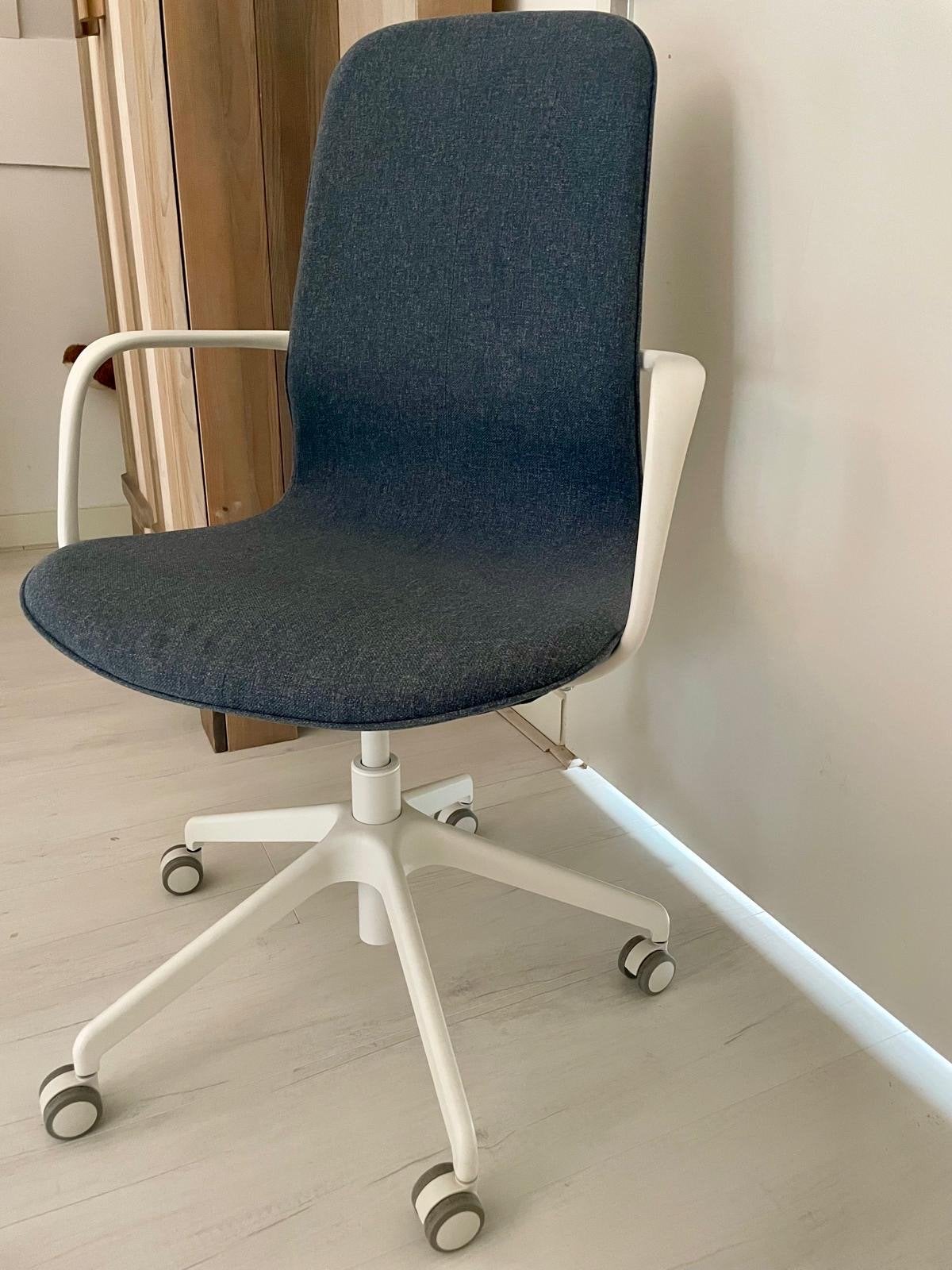 IKEA LÅNGFJÄLL Bureaustoel met armleuningen, Gunnared blauw, Huis en Inrichting, Ophalen, Blauw, Zo goed als nieuw, Bureaustoel