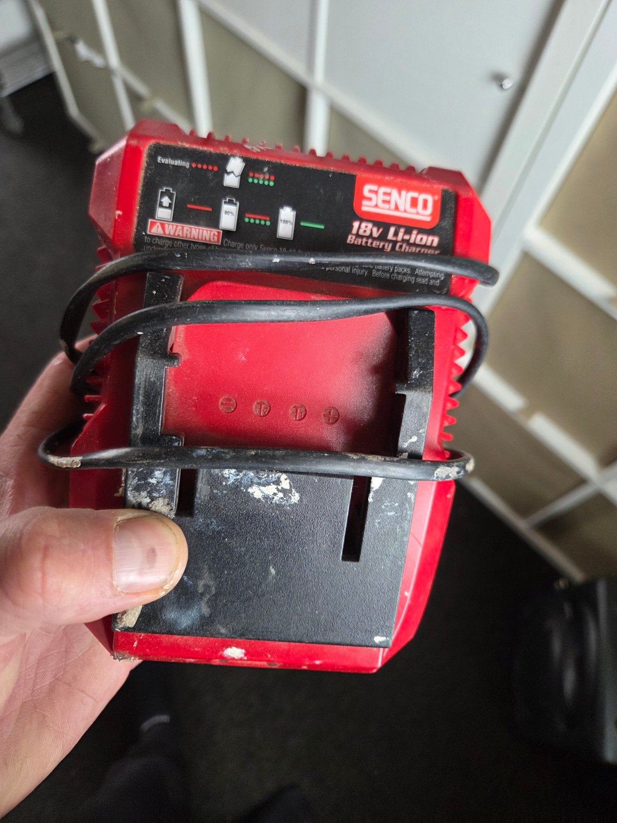 Senco 18V Li-ion Acculader - Gebruikt, Ophalen of Verzenden, Gebruikt, Overige typen