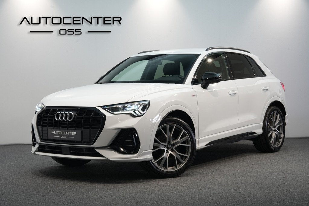 Audi Q3 35 TFSI S LINE  TREKHAAK  ADAP.CRUISE  DIG., 12 maanden, Zwart, 4 cilinders, Wit
