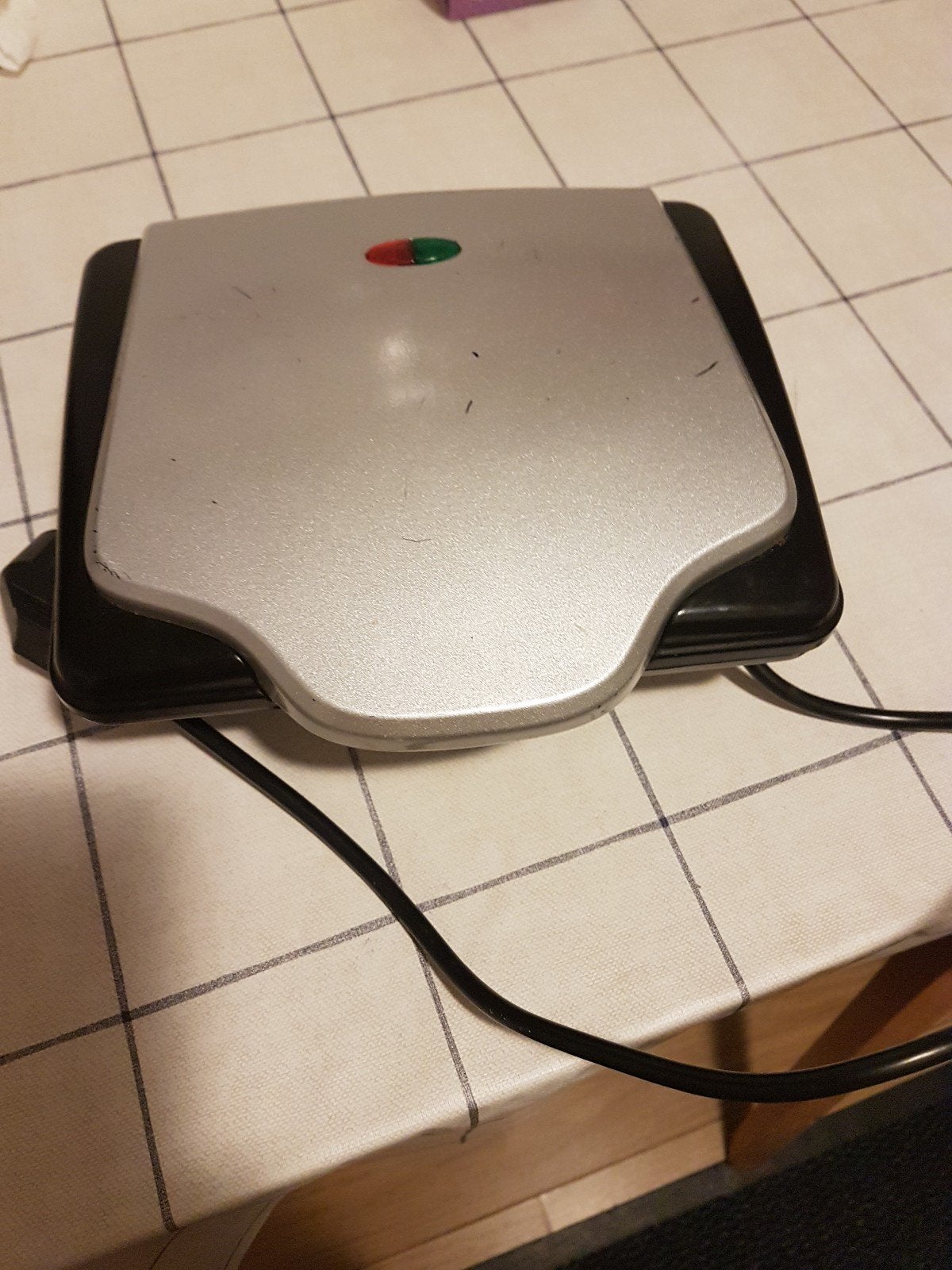 Compacte tosti-ijzer/grill - Ideaal voor snelle snacks, Ophalen of Verzenden, Gebruikt