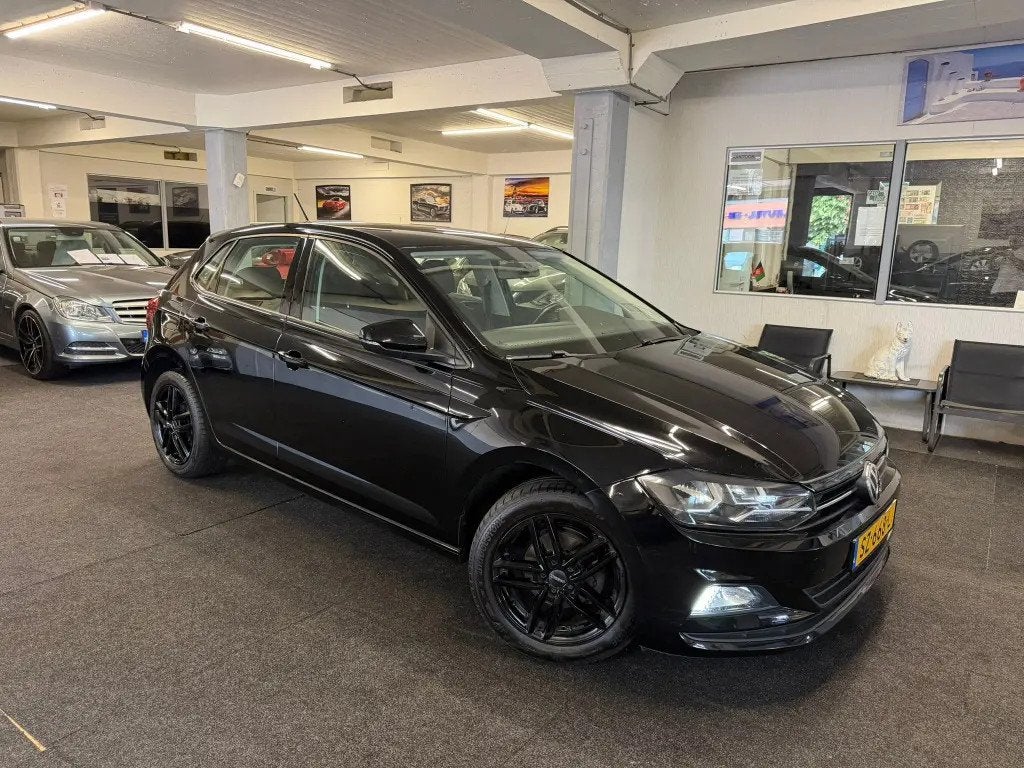 Volkswagen Polo 1.0 *NAP*NL*Carplay*Velgen*LED € 9.695,00, Start-stop-systeem, 1005 kg, Zwart, Origineel Nederlands