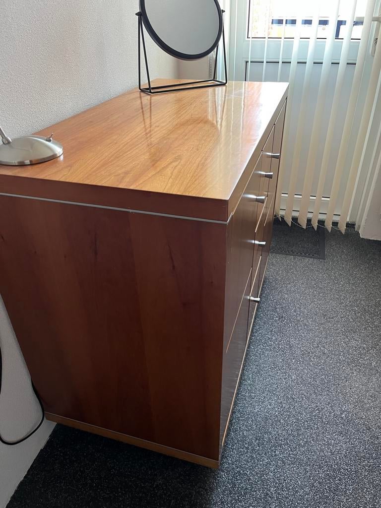 Staande kast met mooi dressoir en twee hangkastjes, Ophalen, 100 tot 150 cm, Zo goed als nieuw, 150 tot 200 cm
