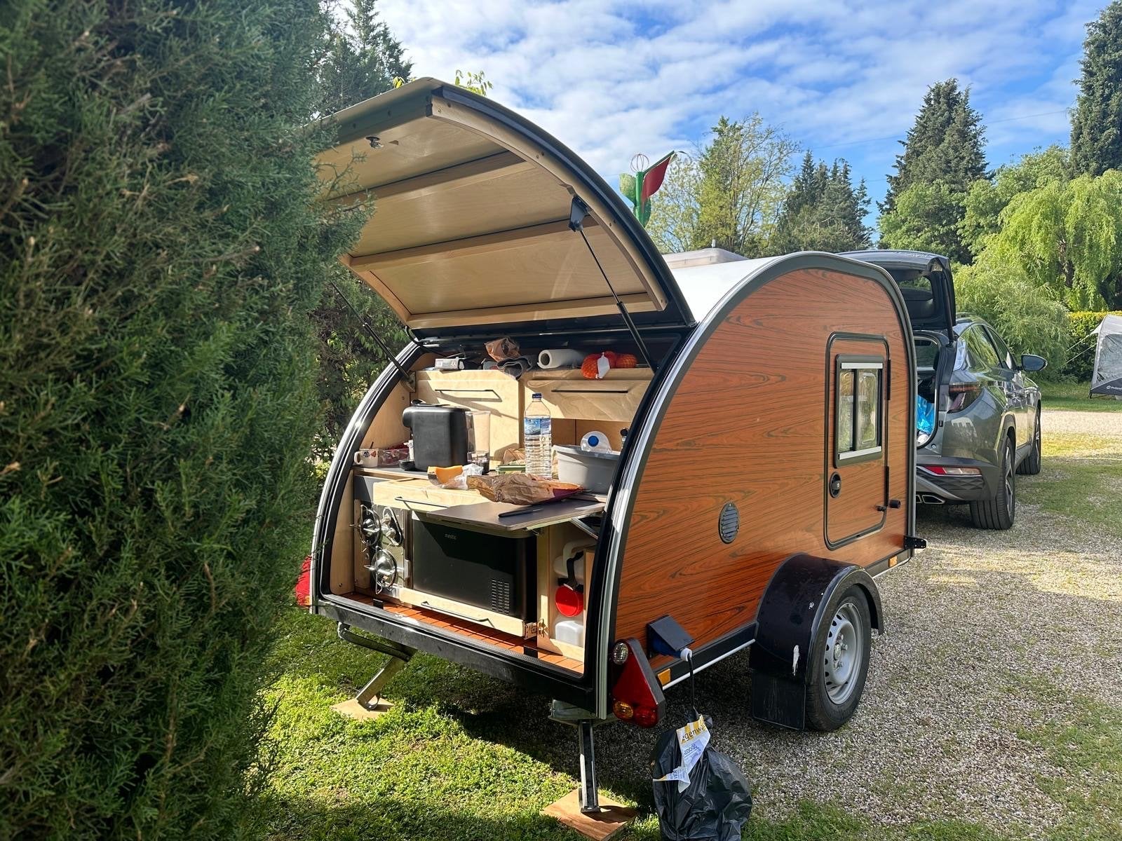 Kulba Woody Compacte Teadrop Caravan met Buitenkeuken, Overige merken, Vast bed, Tot en met 2, Overige
